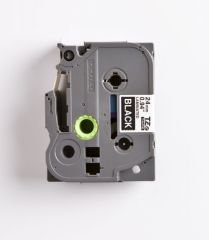 BROTHER P-TOUCH TZE-355 TZE-TAPE 24 MM SİYAH ÜZERİNE BEYAZ LAMİNASYONLU ETİKET